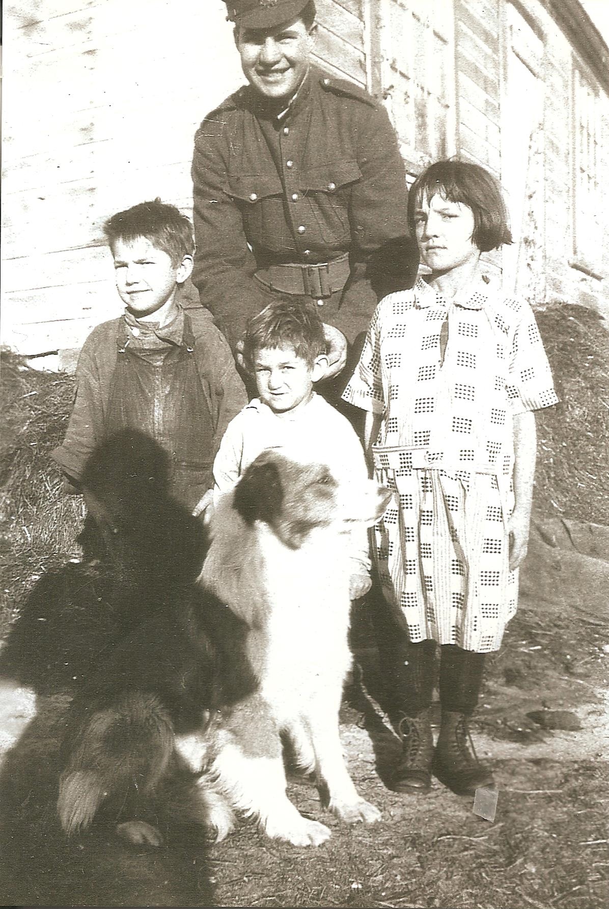 Norman Gorman (in uniform), Allan, Phillip, Jean Goresky